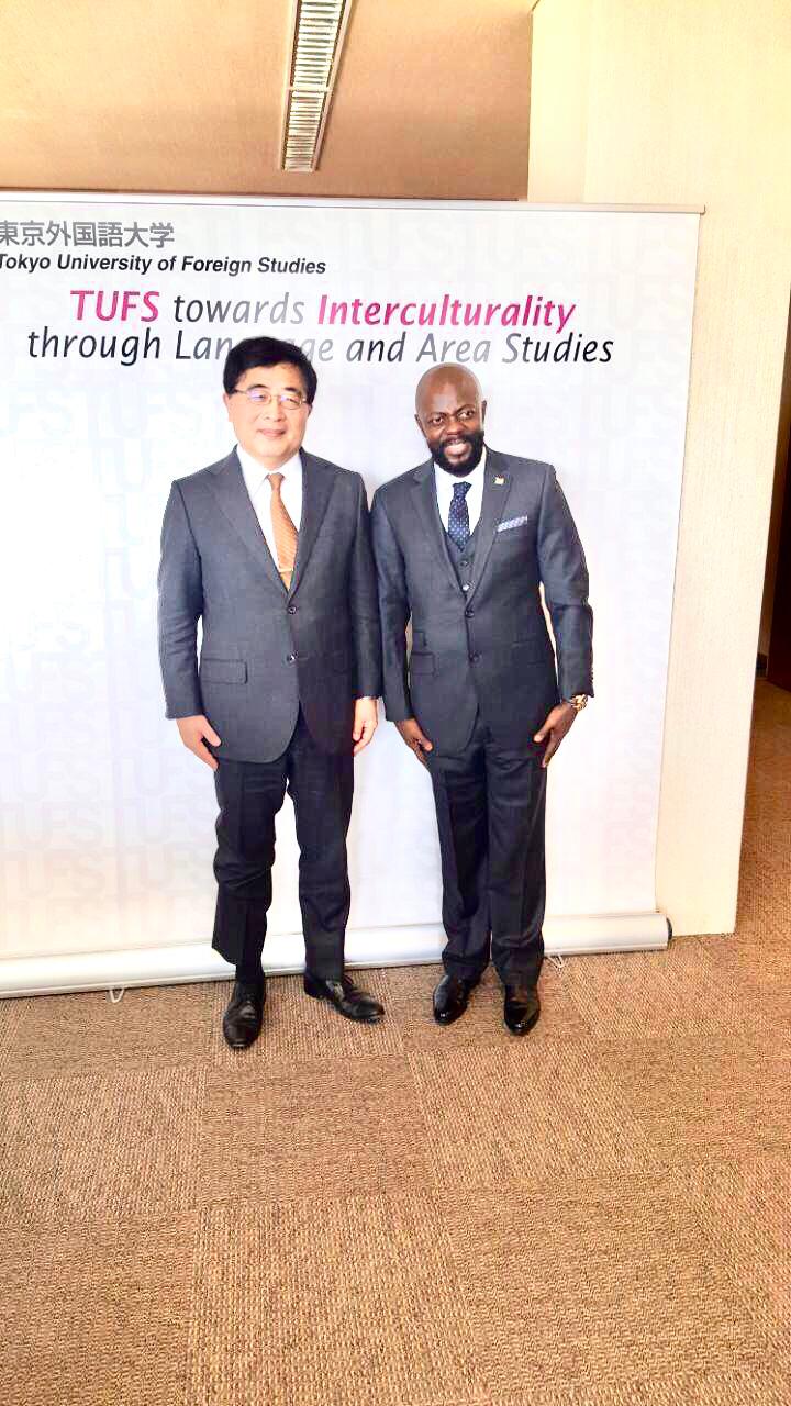 His Excellency Ambassador Thulani Dlomo at the Tokyo University of Foreign Studies.
