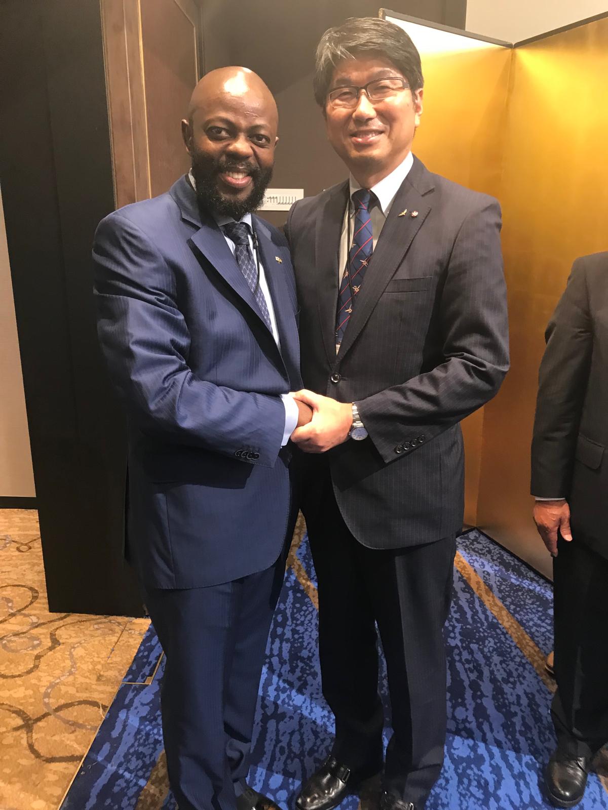 His Excellency Ambassador Thulani Dlomo with the Mayor of Nagasaki.